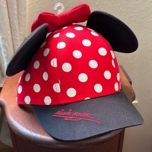 Disney‎ Red and Black Minnie Mouse Hat w/ears and bow - Youth Size - new